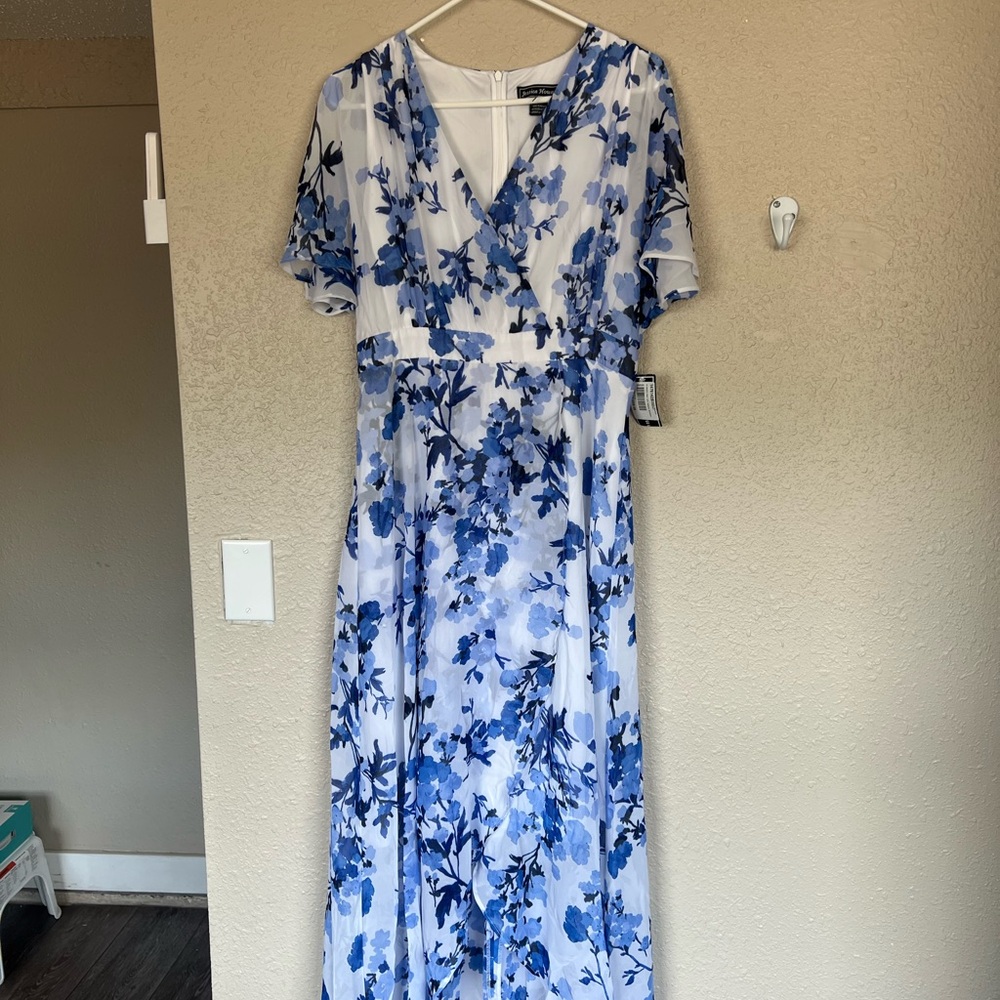 Jessica Howard Blue Floral Maxi Dress